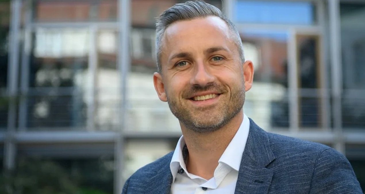 hitler ruhu hortladi asiri sag geliyor nUYNJDkz