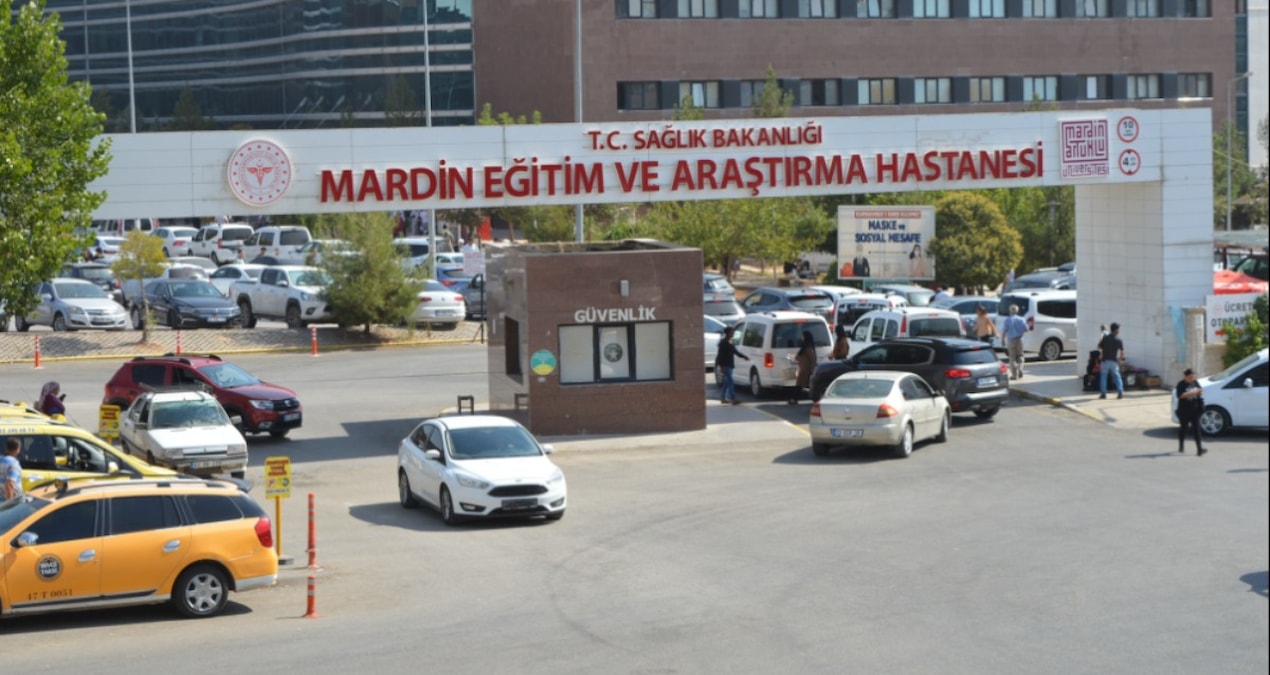 mardinde feci olay tas yigini ile tirin arasinda sikisan isci hayatini kaybetti ySkkdI8V