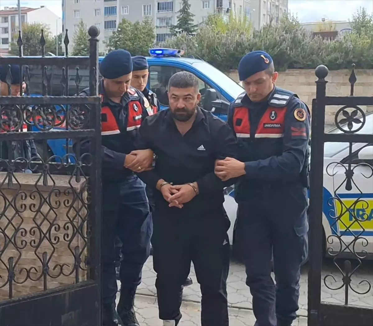 bafrada ailevi tartisma sonrasi cinayet supheli teslim oldu rP7BI6Hn.jpg