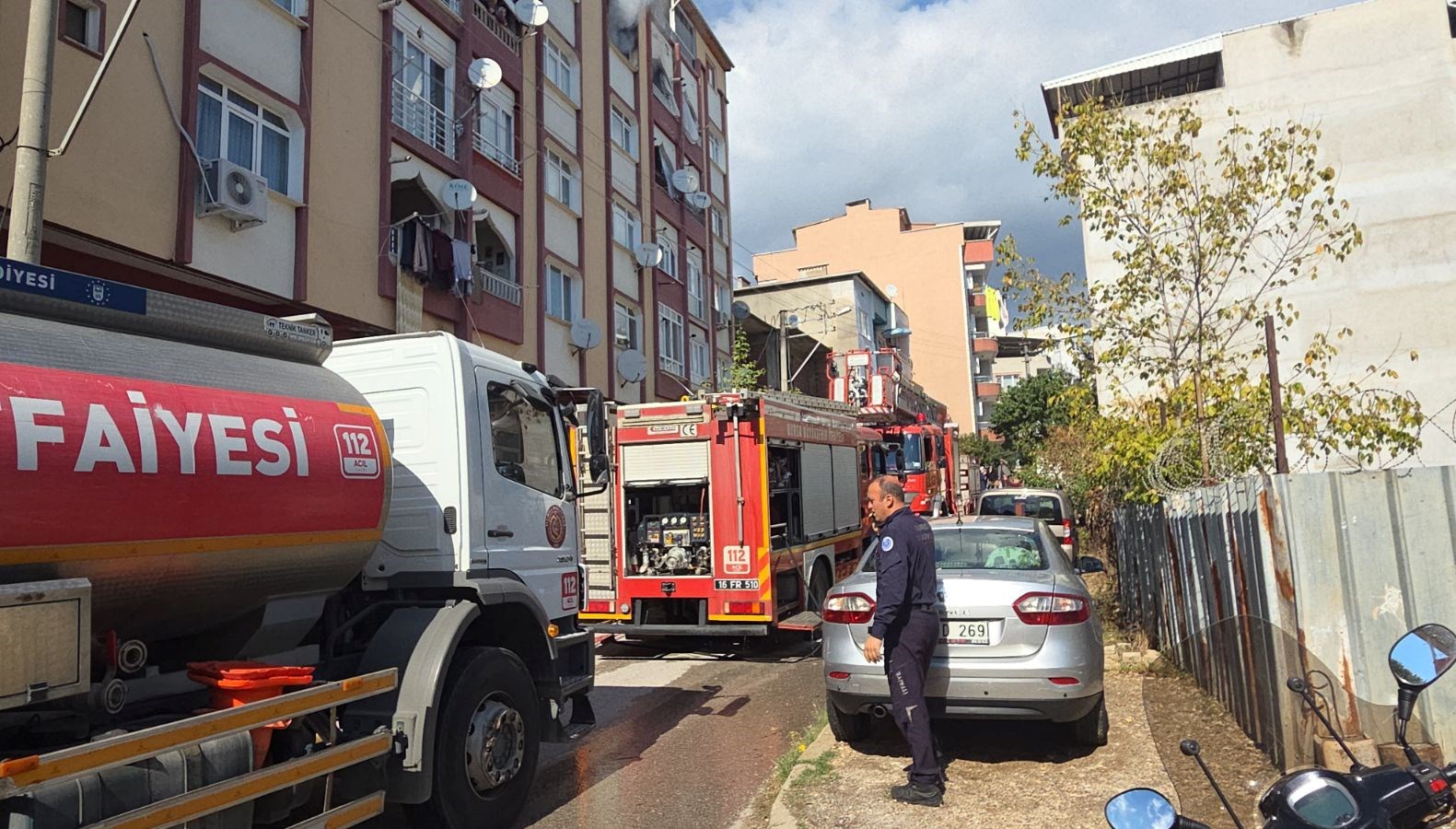 bursada bes katli apartmanda yangin 3mYtJ4Gm