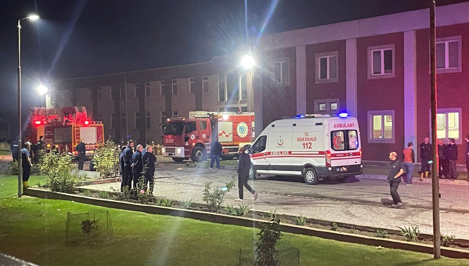 fabrikada baca yangini iki kisi hastaneye kaldirildi E61vUjfV.jpg