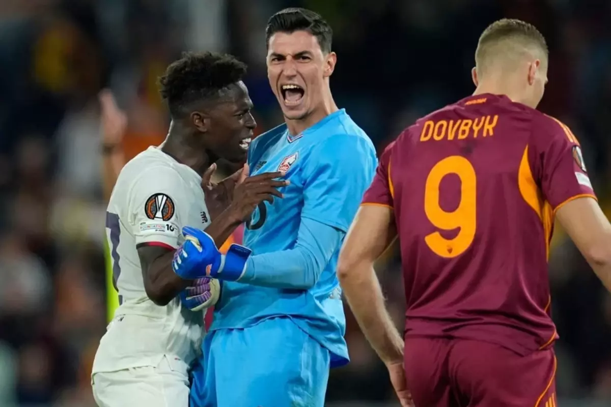 ust uste 3 penalti kurtardi butun ulke berke ozeri konusuyor 7ntqkcgv