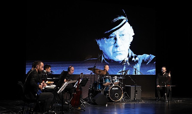 kucukcekmecede attil ilhan kultur sanat sezonu acildi rrzfybNw.jpg