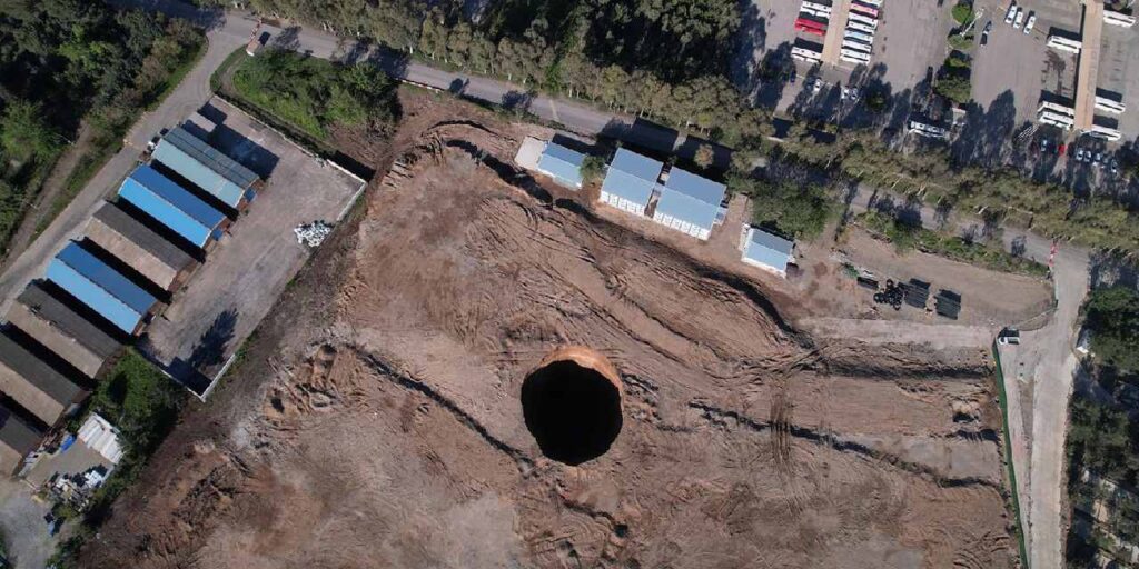 hatayda-45-metre-derinliginde-obruk-olustu-i2SEJUVC