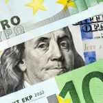 dolar-yukseldi-euro-tutundu-sterlin-dengelendi-bu-sabah-dovizde-uc-farkli-tablo-yasaniyor-lw9TSh2j