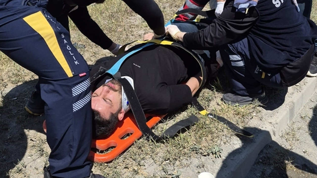 Iğdır’da Otomobil Devrildi: Sürücü Hastaneye Sevk Edildi