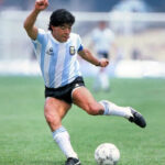 maradonanin-supheli-olumu-sorusturmasinda-iki-doktor-hakim-karsisina-cikti-UQ5cwxc2