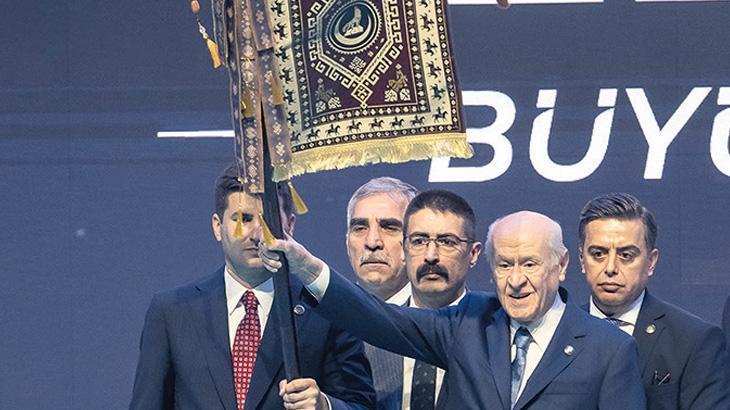 MHP Genel Başkanı Bahçeli, “Türk Gençliği Büyük Kurultayı”na Katıldı: ‘Korkmayın, Kaçmayın, İleriye Gideceksiniz’