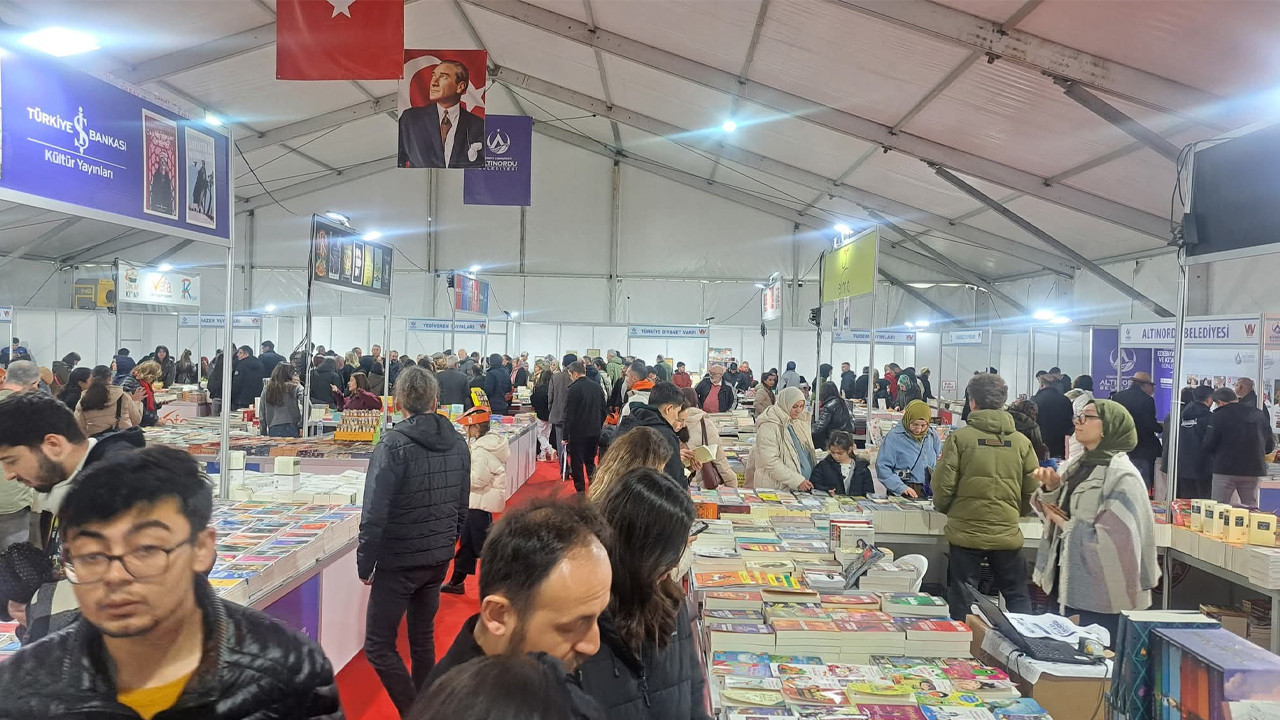 orduda-kultur-sanat-soleni-6-edebiyat-ve-kitap-gunleri-kapilarini-acti-KisPcFY4