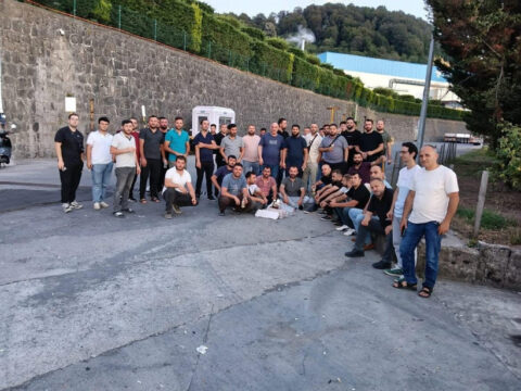 Aw750815 01 1v02